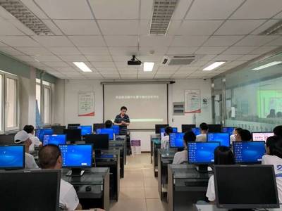 北京師范大學(xué)分營(yíng)信息技術(shù)自主研究性學(xué)習(xí)活動(dòng)成功舉辦，青少年共探網(wǎng)絡(luò)技術(shù)服務(wù)新視野